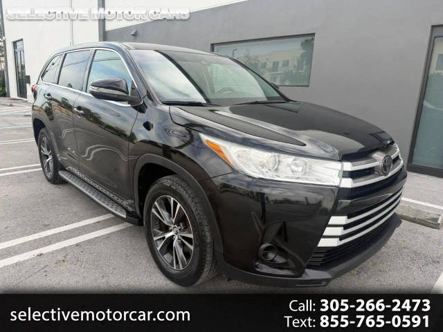 2018 Toyota Highlander LE FWD photo