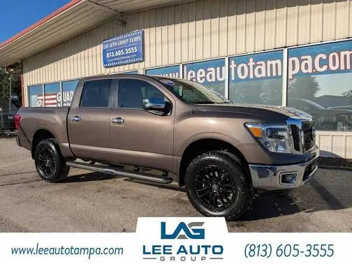 2018 Nissan Titan SL 4WD photo