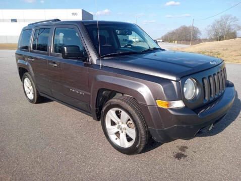 2016 Jeep Patriot Latitude FWD photo