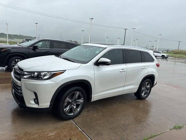 2018 Toyota Highlander Limited Platinum FWD photo