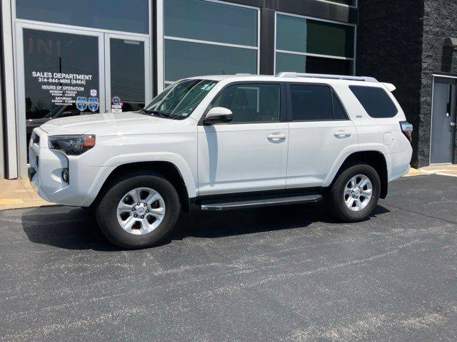 2018 Toyota 4Runner SR5 4WD photo