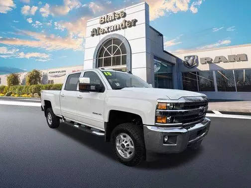 2018 Chevrolet Silverado 2500HD LT 4WD photo