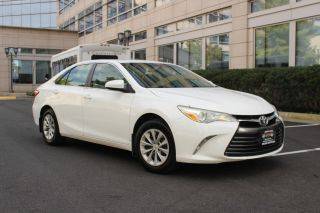 2016 Toyota Camry LE FWD photo