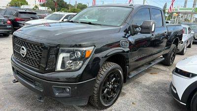 2018 Nissan Titan XD SV 4WD photo