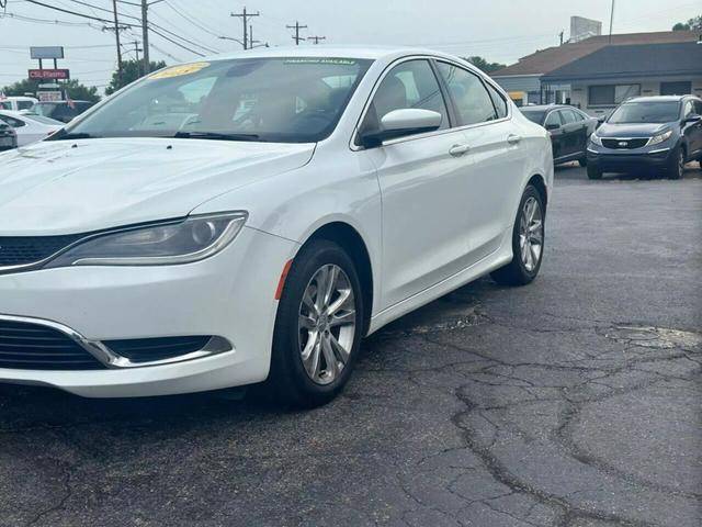 2015 Chrysler 200 Limited FWD photo