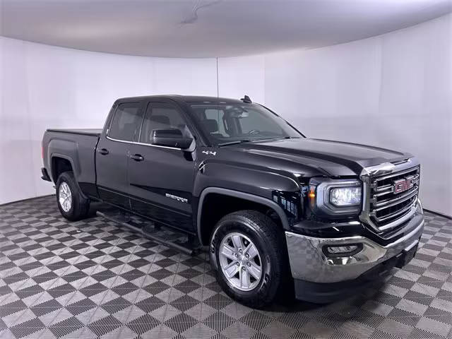 2018 GMC Sierra 1500 SLE 4WD photo