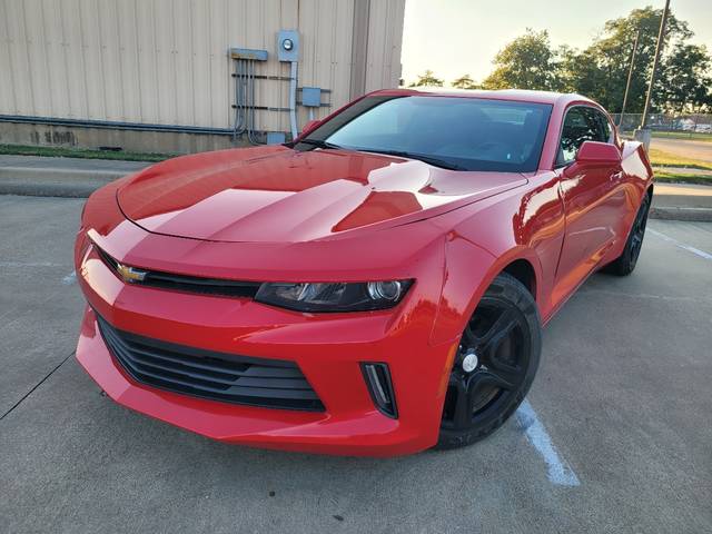 2017 Chevrolet Camaro 1LT RWD photo