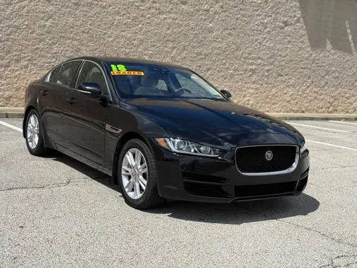 2018 Jaguar XE 25t Premium AWD photo