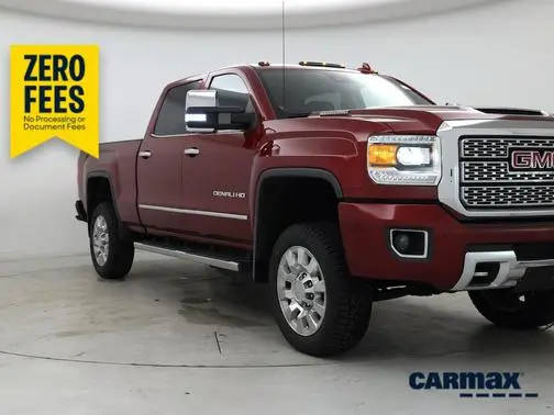 2018 GMC Sierra 2500HD Denali 4WD photo