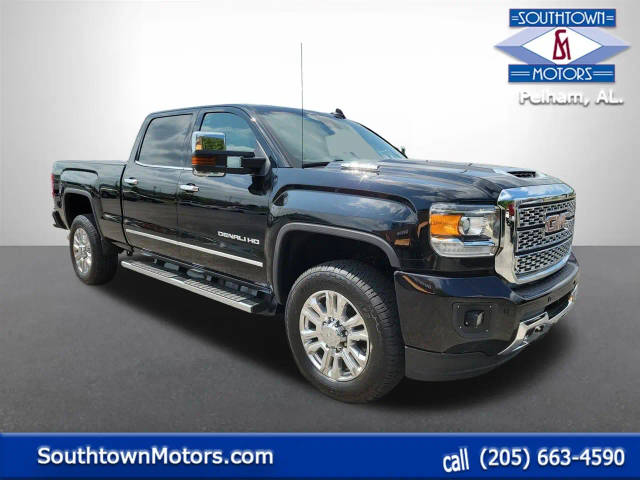 2018 GMC Sierra 2500HD Denali 4WD photo