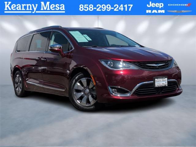 2018 Chrysler Pacifica Minivan Hybrid Limited FWD photo