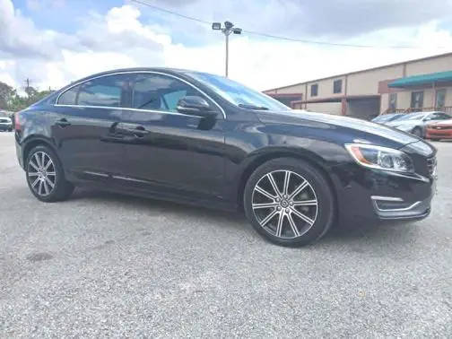 2018 Volvo S60 Inscription Platinum FWD photo