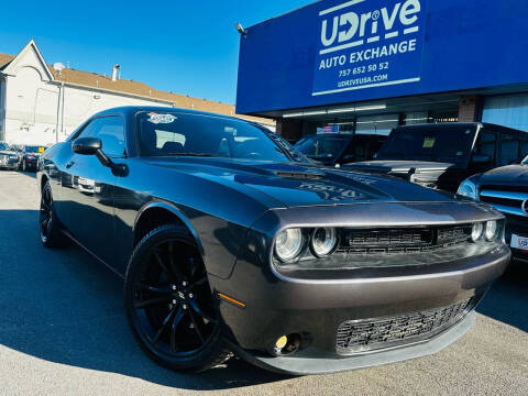 2018 Dodge Challenger SXT RWD photo