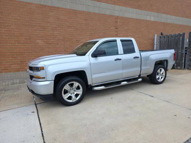 2018 Chevrolet Silverado 1500 Custom 4WD photo