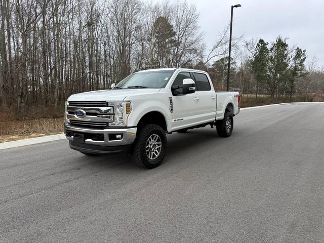 2018 Ford F-250 Super Duty LARIAT 4WD photo