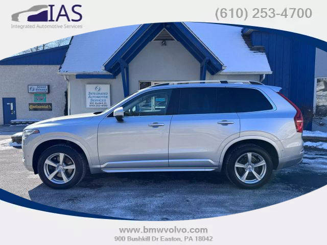 2018 Volvo XC90 Momentum AWD photo