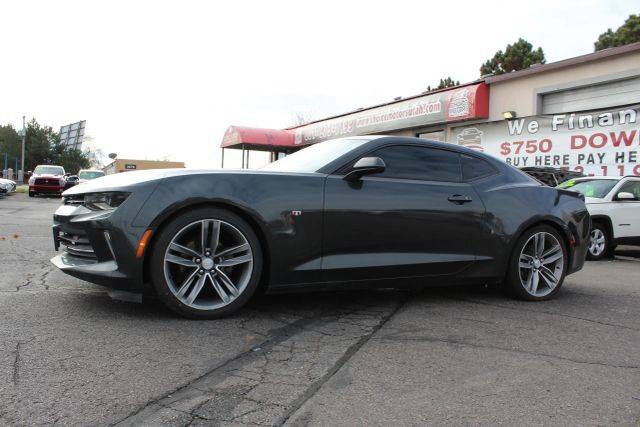 2017 Chevrolet Camaro 1LT RWD photo