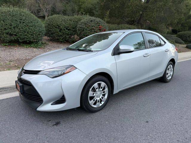 2018 Toyota Corolla LE FWD photo