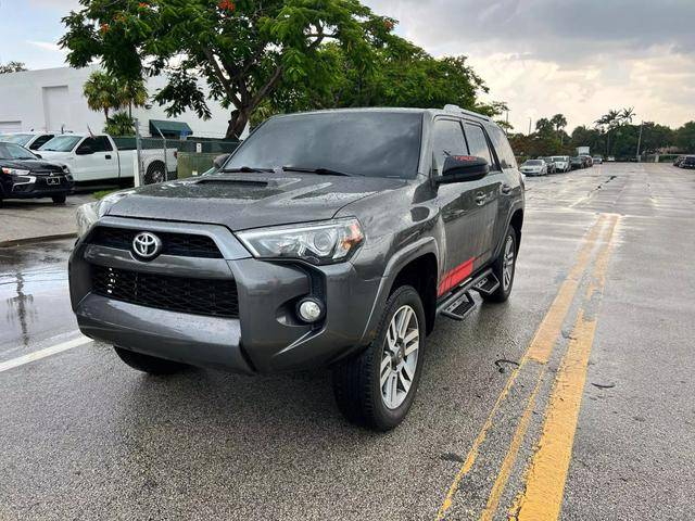 2018 Toyota 4Runner SR5 4WD photo