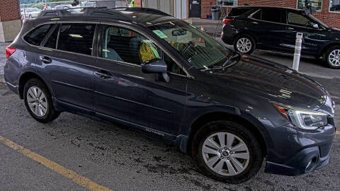 2018 Subaru Outback Premium AWD photo