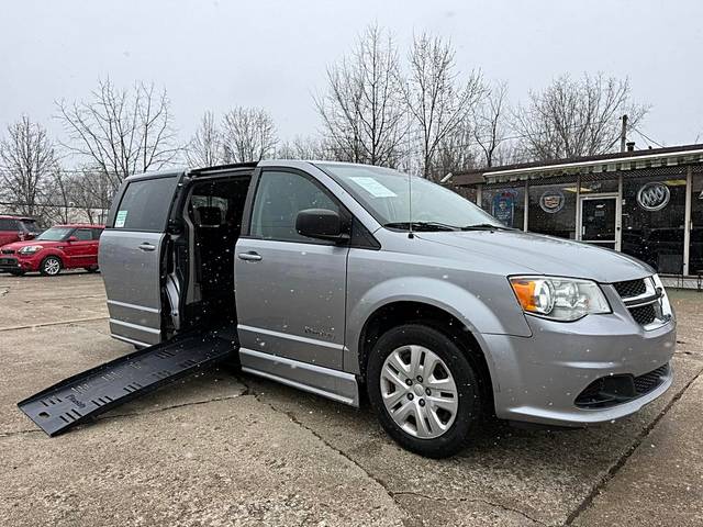 2018 Dodge Grand Caravan SE FWD photo