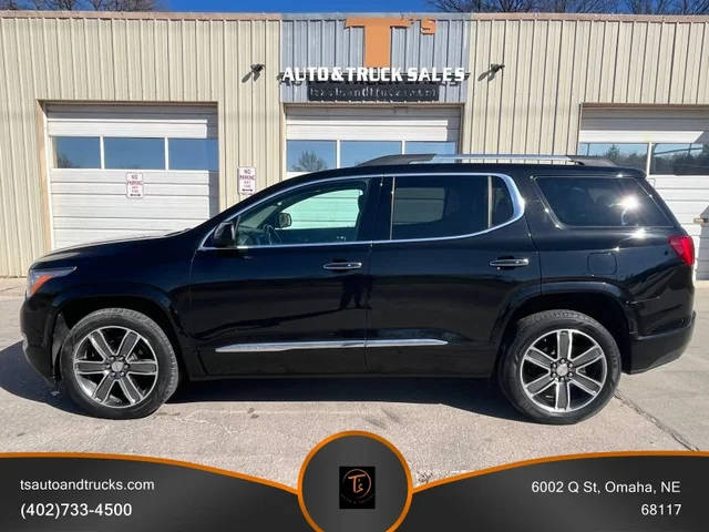 2018 GMC Acadia Denali AWD photo