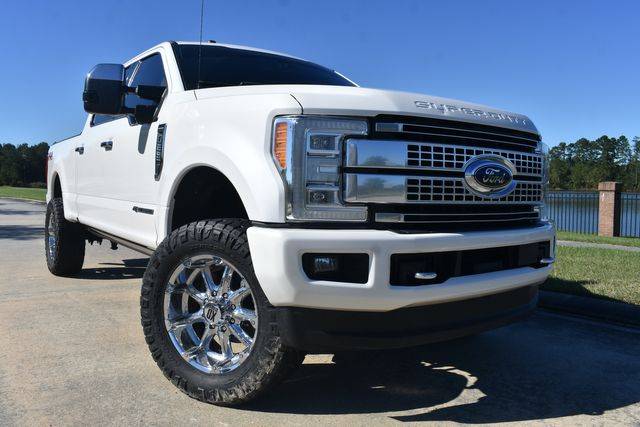 2018 Ford F-250 Super Duty Platinum 4WD photo