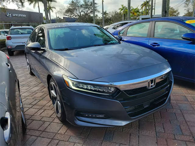 2018 Honda Accord Touring 2.0T FWD photo