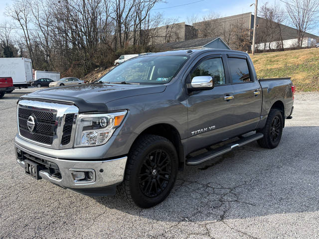 2018 Nissan Titan SL 4WD photo