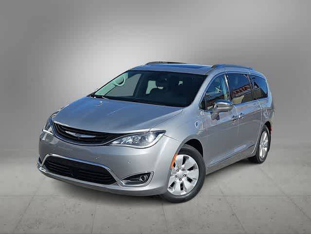 2018 Chrysler Pacifica Minivan Hybrid Limited FWD photo