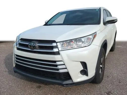 2018 Toyota Highlander LE FWD photo