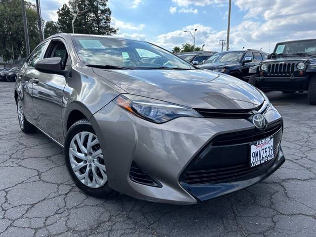 2017 Toyota Corolla LE FWD photo