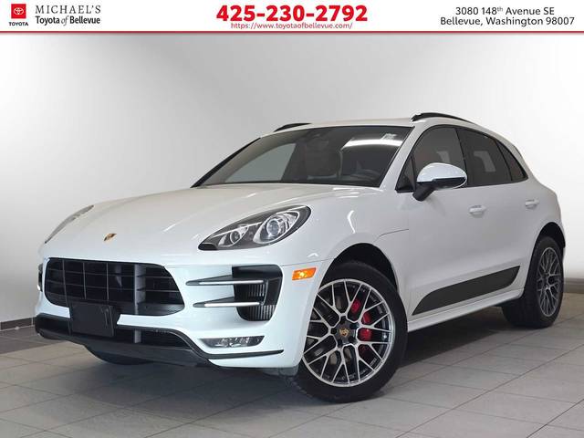 2015 Porsche Macan Turbo AWD photo