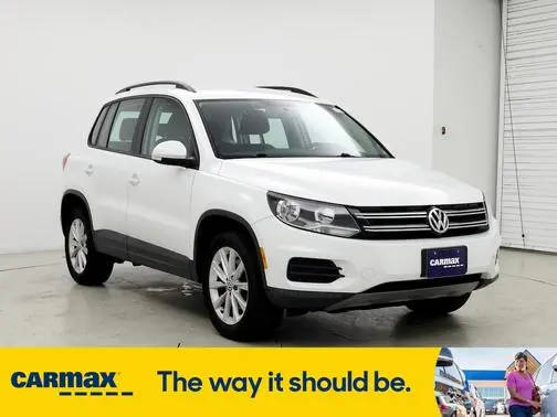 2017 Volkswagen Tiguan  AWD photo