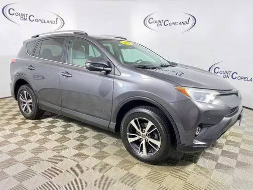 2018 Toyota RAV4 XLE AWD photo