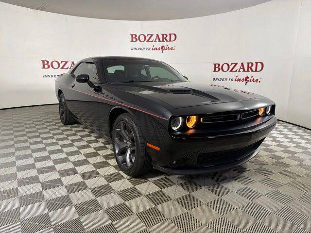 2018 Dodge Challenger SXT Plus RWD photo