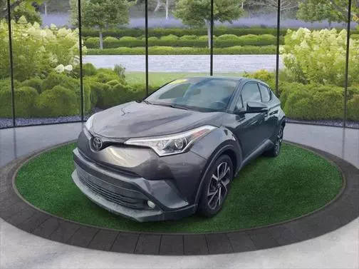 2018 Toyota C-HR XLE Premium FWD photo