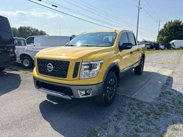 2018 Nissan Titan PRO-4X 4WD photo