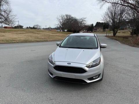 2018 Ford Focus SE FWD photo
