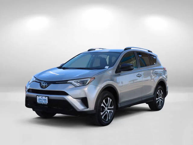 2018 Toyota RAV4 LE FWD photo