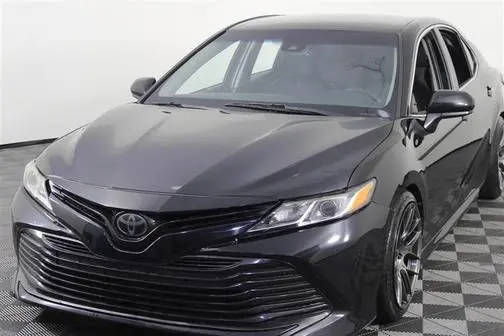 2018 Toyota Camry LE FWD photo