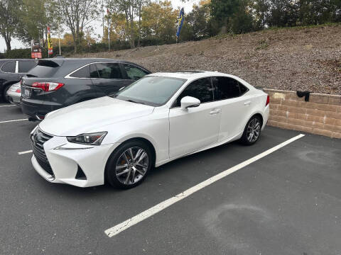 2018 Lexus IS IS 300 RWD photo