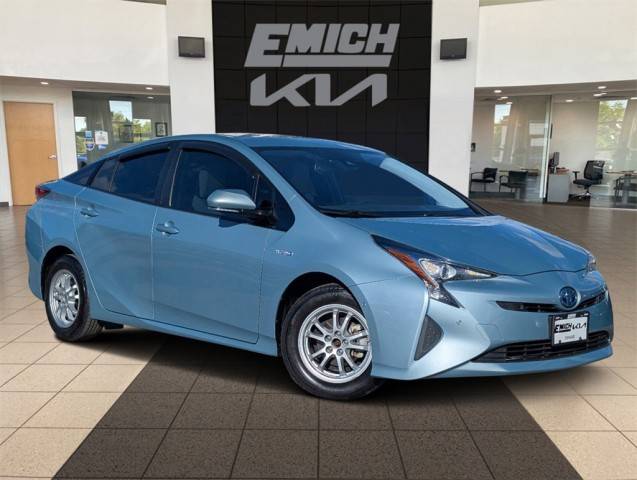 2018 Toyota Prius Two FWD photo