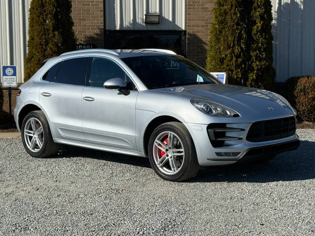 2015 Porsche Macan Turbo AWD photo
