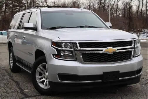 2018 Chevrolet Suburban LT 4WD photo