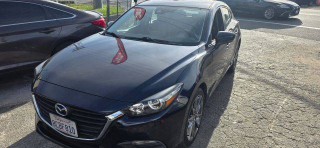 2018 Mazda 3 Touring FWD photo