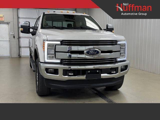 2018 Ford F-350 Super Duty LARIAT 4WD photo