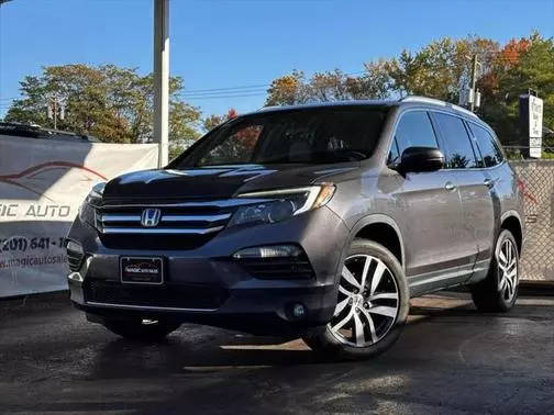 2018 Honda Pilot Touring AWD photo