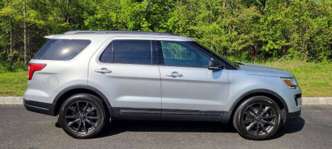 2018 Ford Explorer XLT 4WD photo
