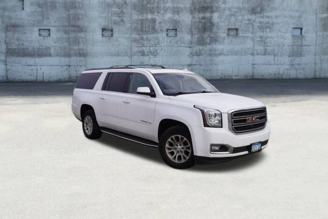 2017 GMC Yukon XL SLT 4WD photo